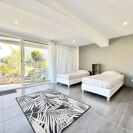 Villa Les Issambres, 7 Pieces, 10 Personnes - Fr-1-632-26 Les Issambres